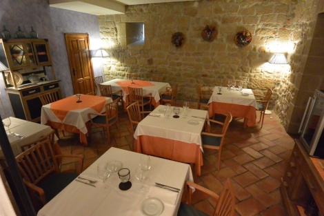 Dining room at Hotel Villa de Ábalos, Spain.